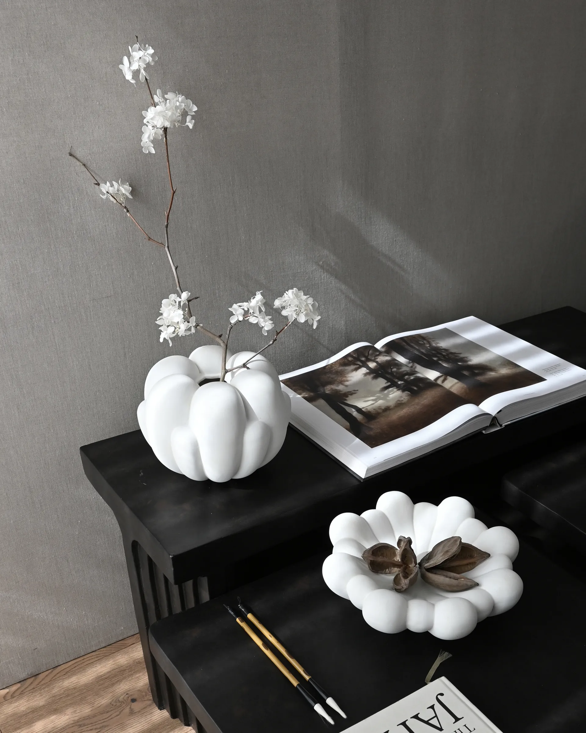 Bloom Tray Schale medio Ø28,5 cm, Bone white 101 Copenhagen