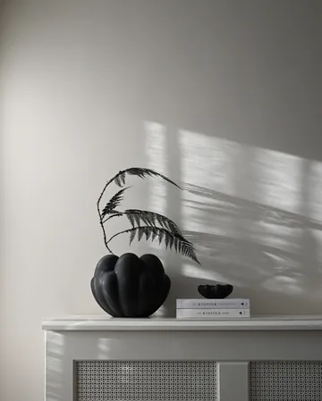 Bloom Vase petit 22,5x24 cm - Black - 101 Copenhagen