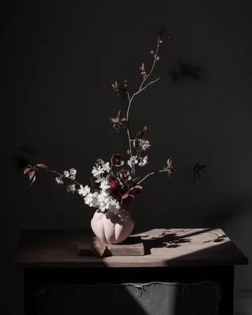 Bloom Vase petit 22,5x24 cm - Rose - 101 Copenhagen