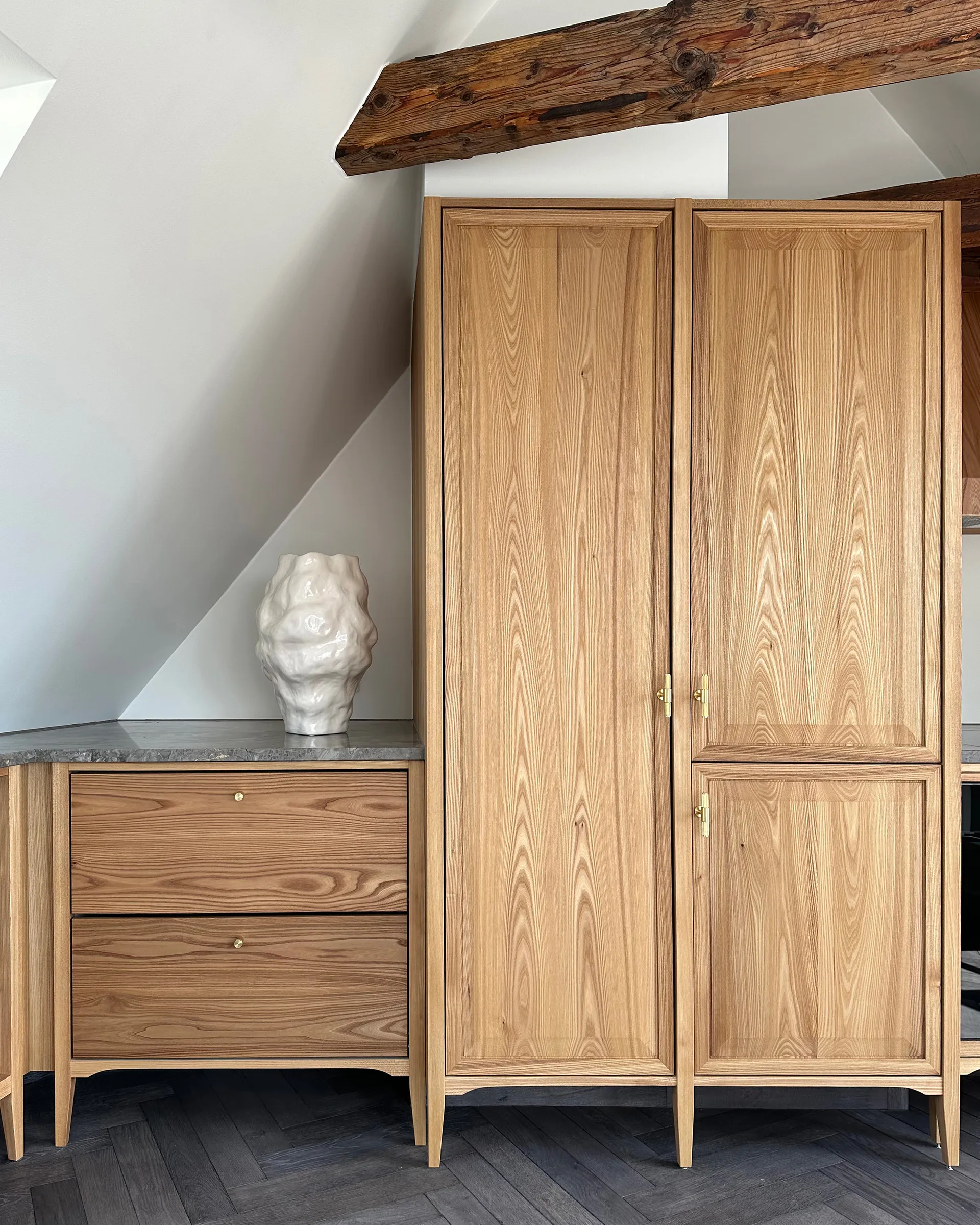 Katachi Vase medio, High glaze birch 101 Copenhagen