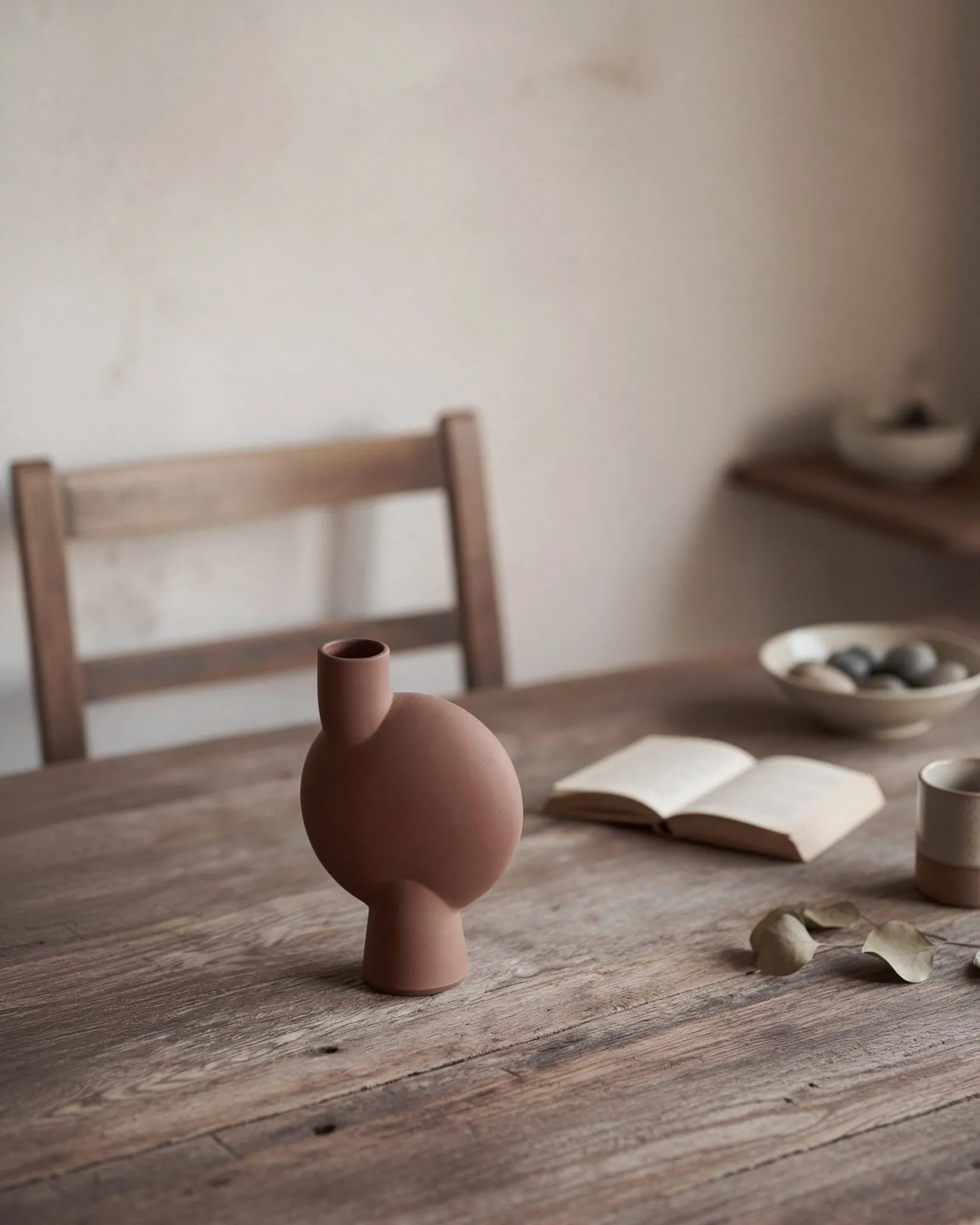 Sphere Bubl Vase Medio, Almond 101 Copenhagen