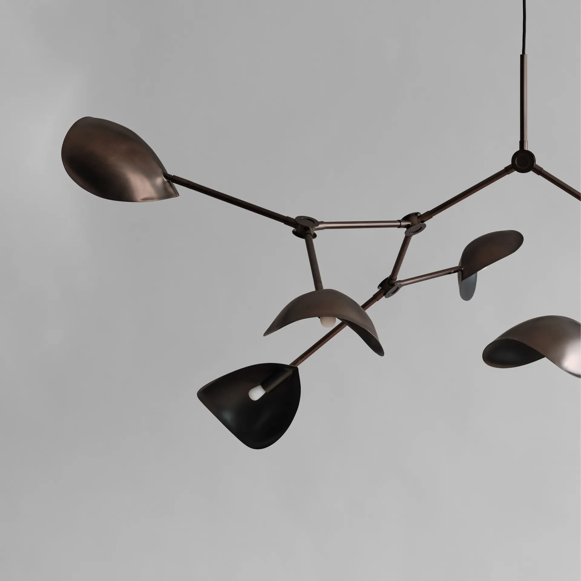 Stingray Kronleuchter Grande, Bronze 101 Copenhagen