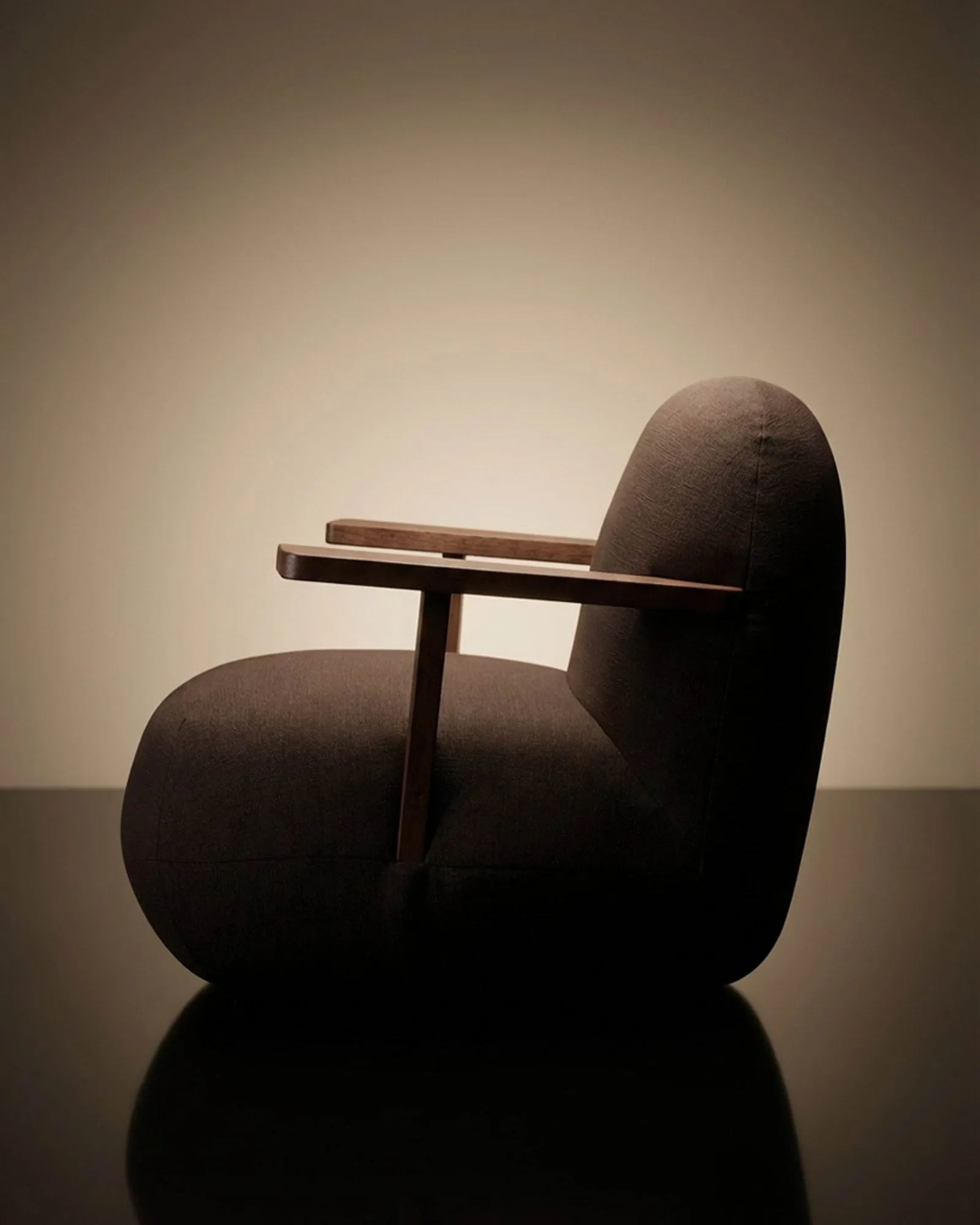 Toe chair Sessel mit Armlehnen, Classic brown oak-dark brown 101 Copenhagen
