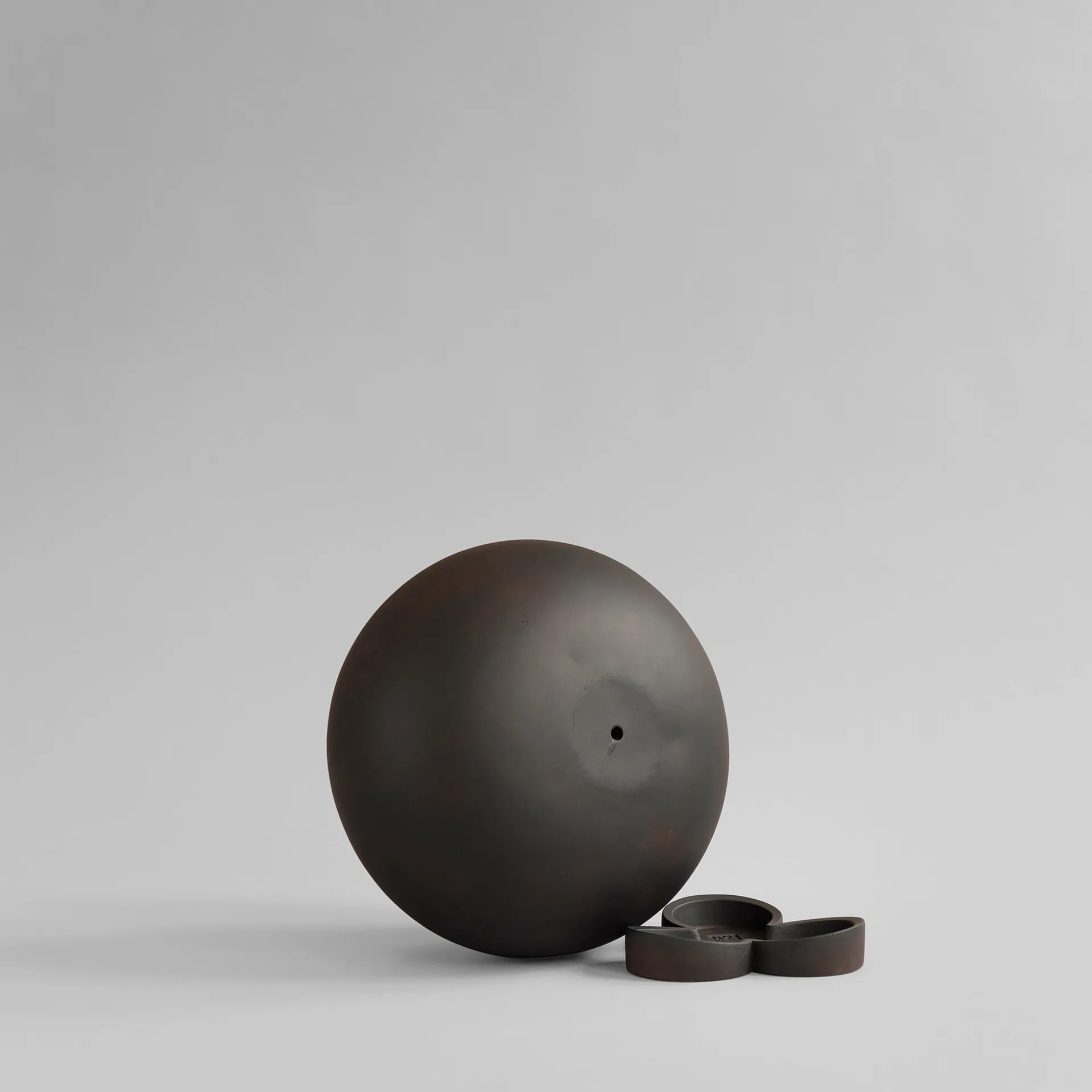 Urchin Blumentopf mini Ø35cm, Coffee 101 Copenhagen