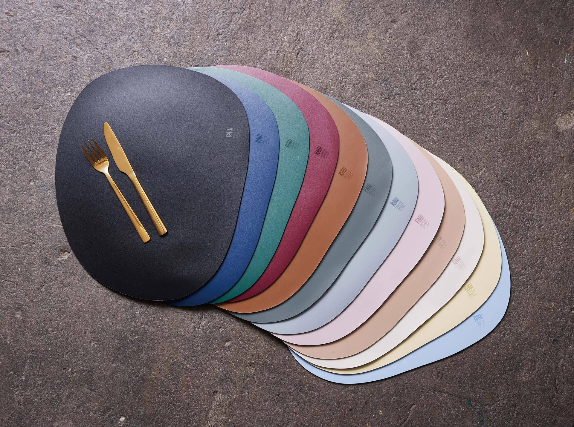 Raw creative Tischset Silikon 41x33,5 cm, Schwarz Aida