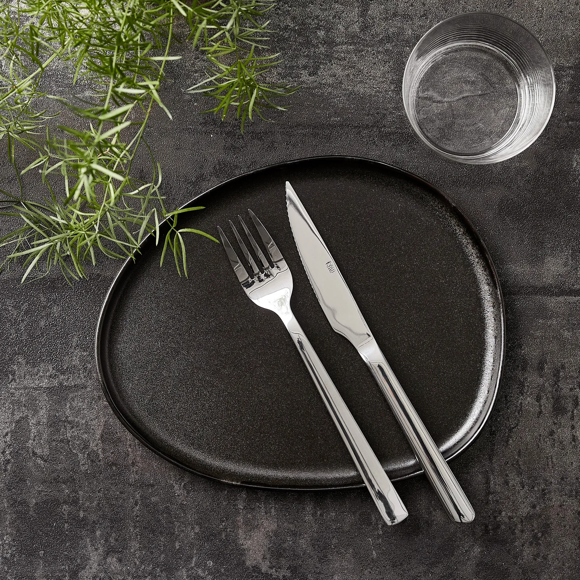 Raw Organic Lunchteller 24 x 21cm, Titanium Black Aida