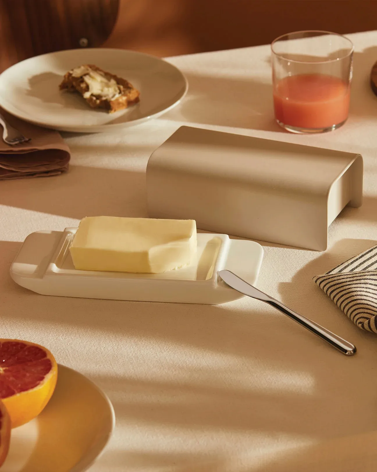 Mattina Butterdose 9,5 x 21 cm, Warmes Grau-Edelstahl Alessi