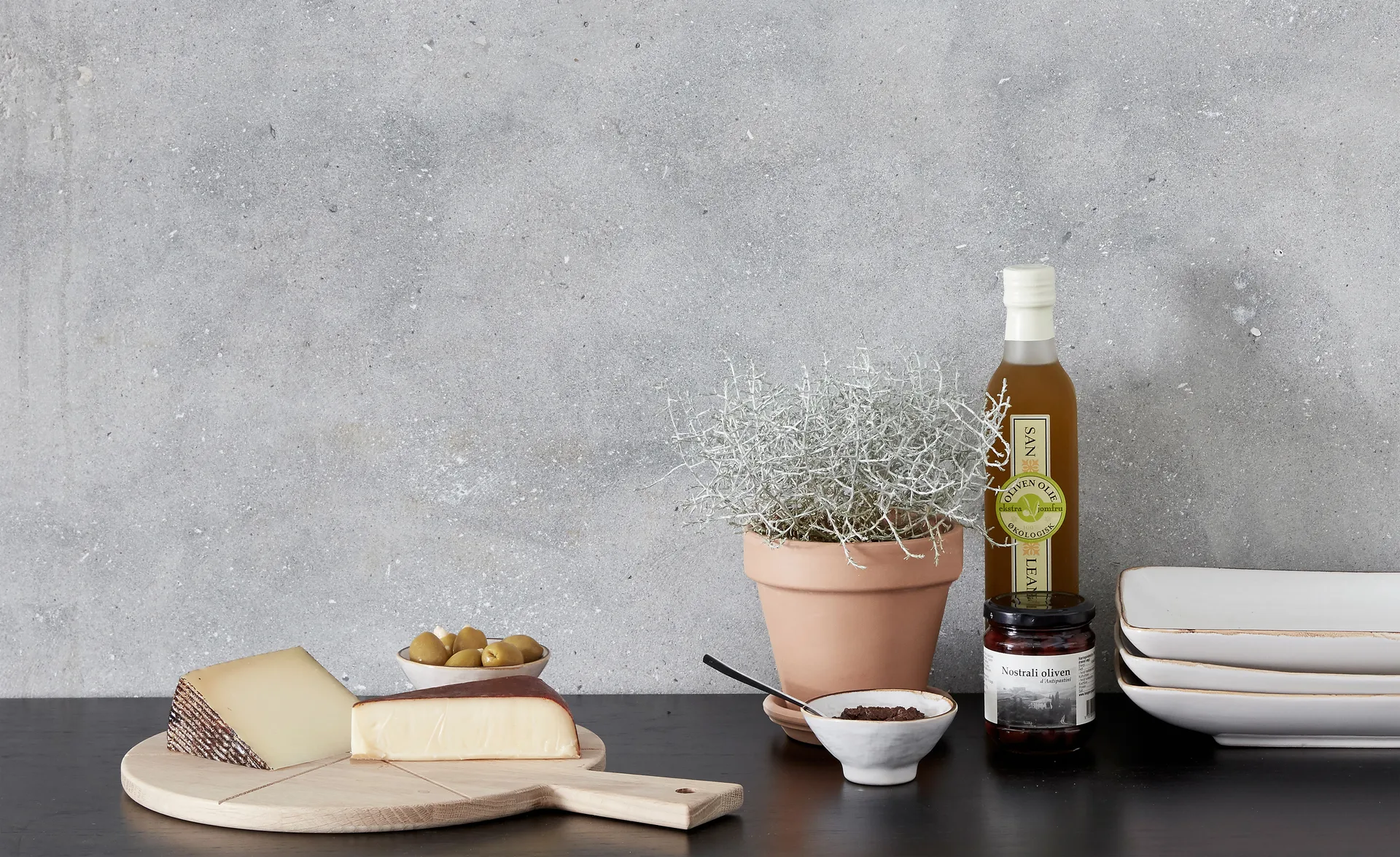 Andersen Tapastablett Medium Ø36 cm, Oak Andersen Furniture