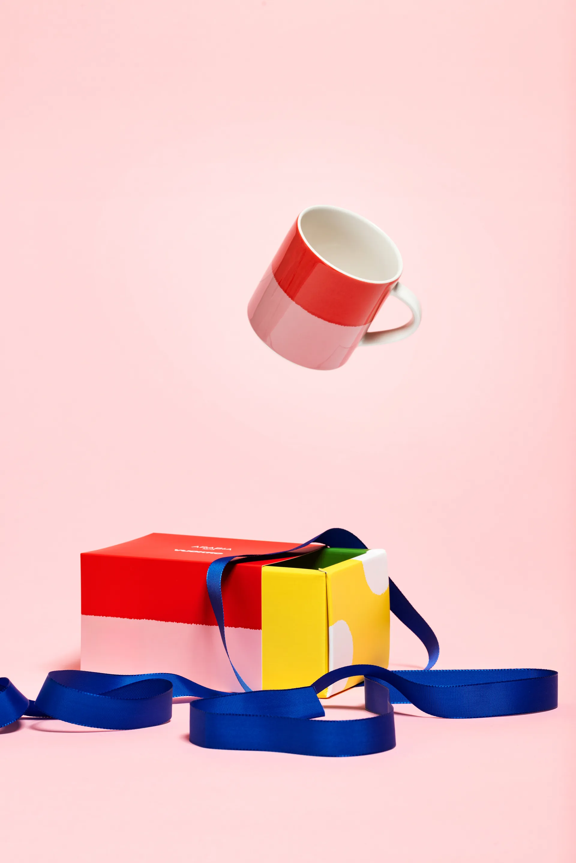 Vuokko Becher 35 cl, 2-Farbe rosa-rot Arabia