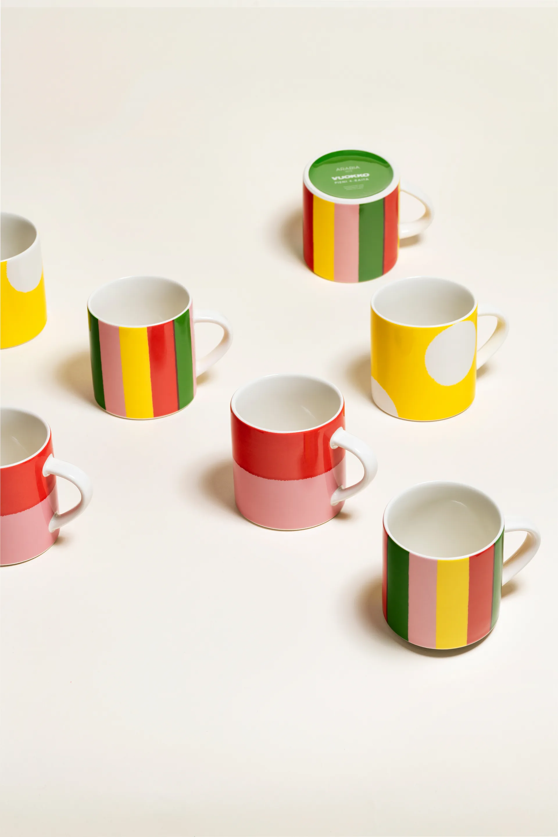 Vuokko Becher 35 cl, Pieni 4-raita Arabia