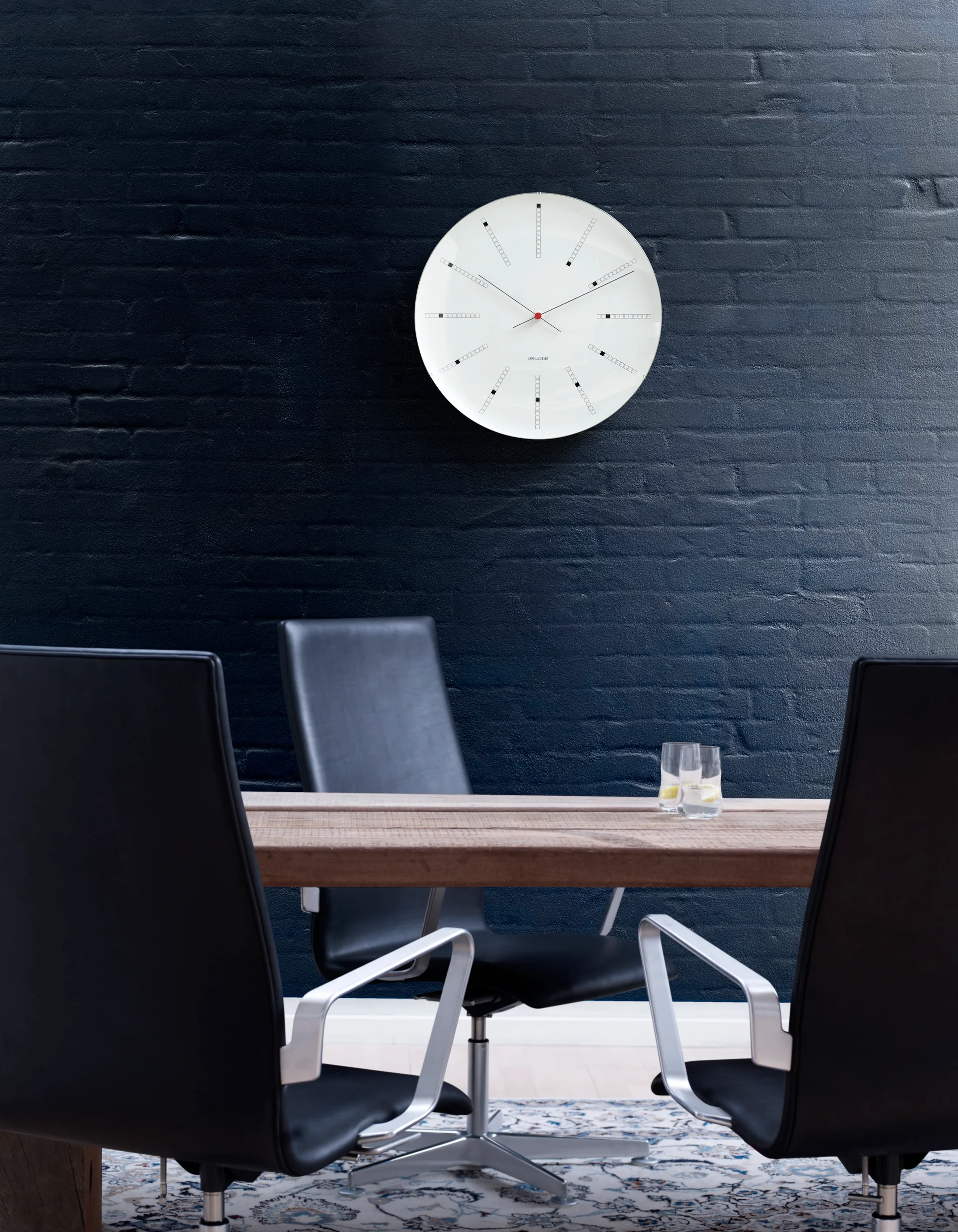 Arne Jacobsen Bankers Wanduhr, Ø 290mm Arne Jacobsen Clocks