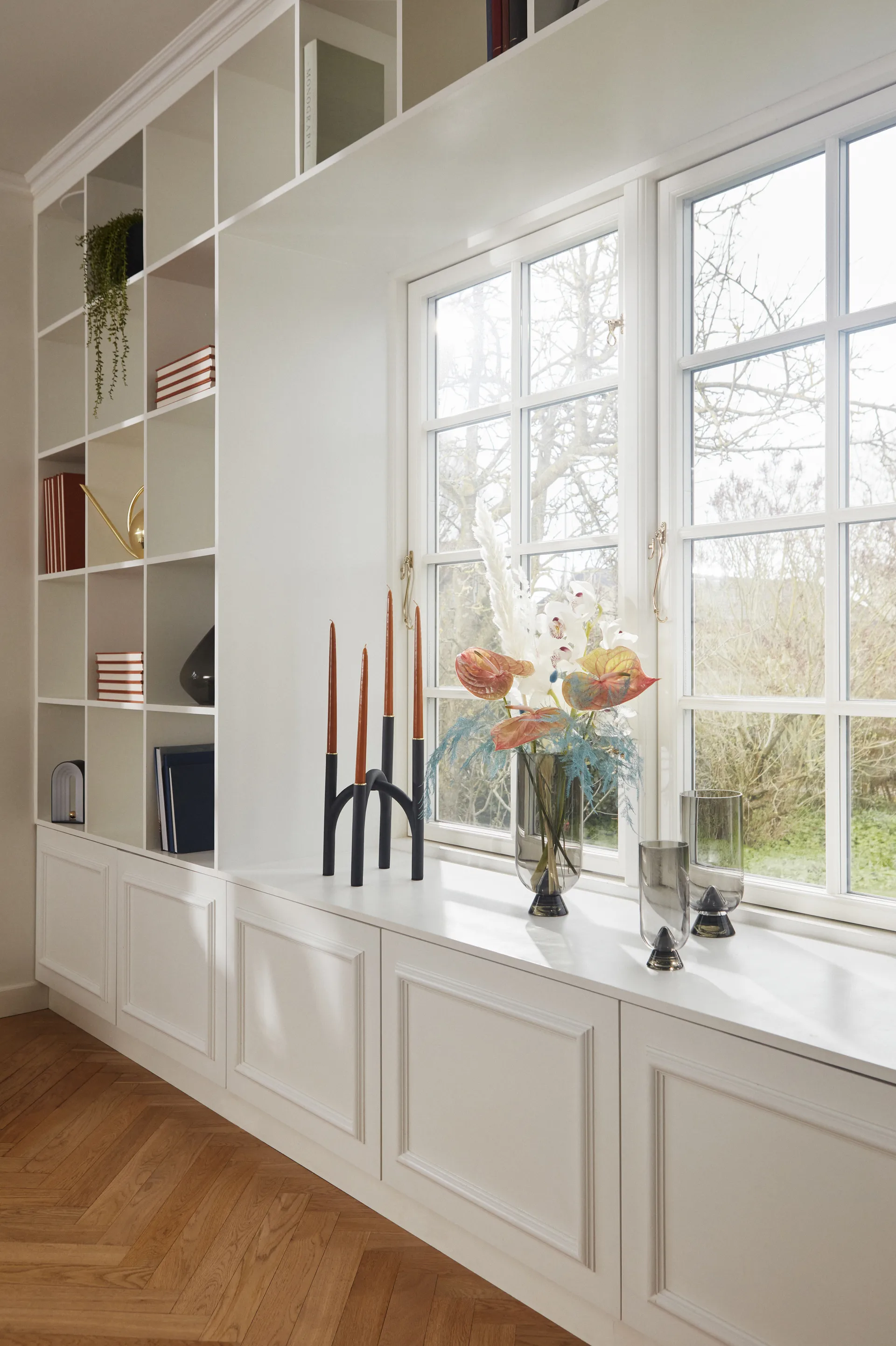 Angui Kerzenhalter 34cm, Schwarz-gold AYTM