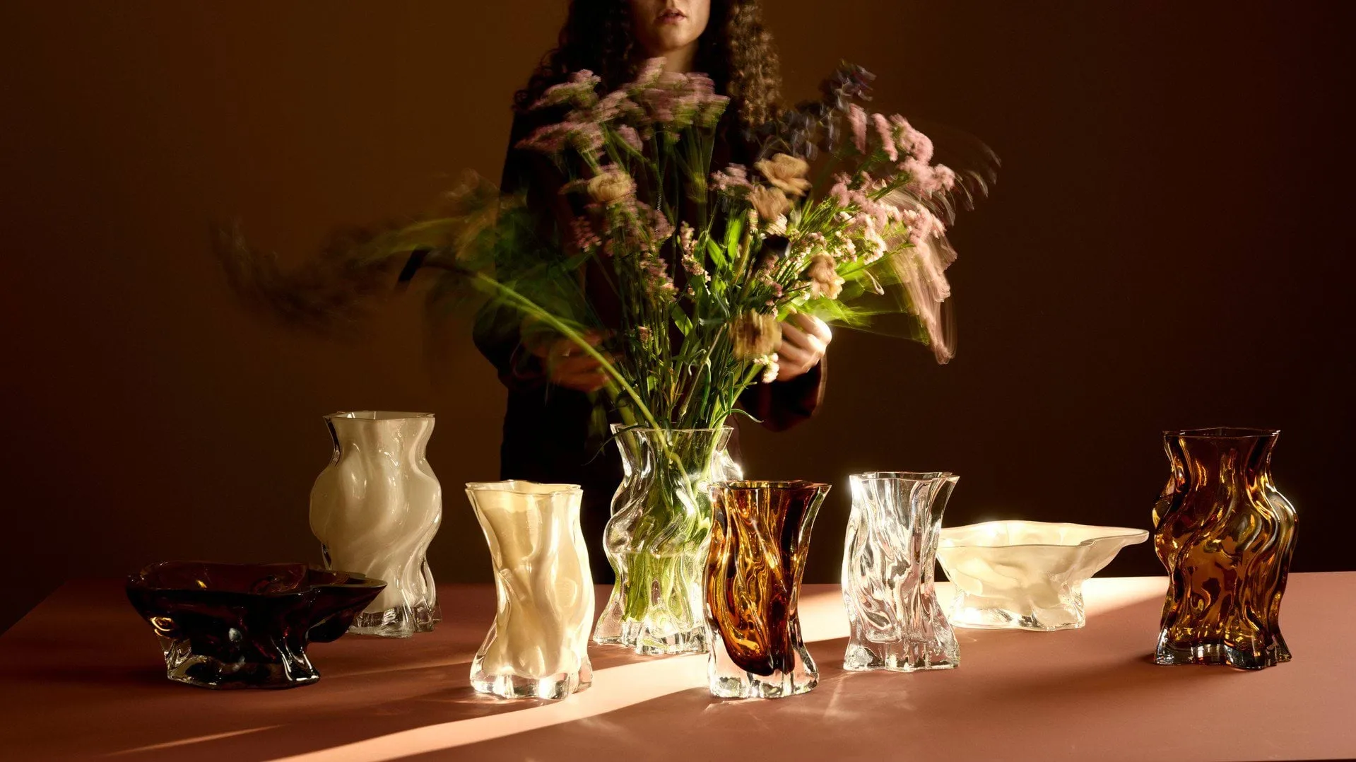 Vena Vase, M, Dark cream AYTM