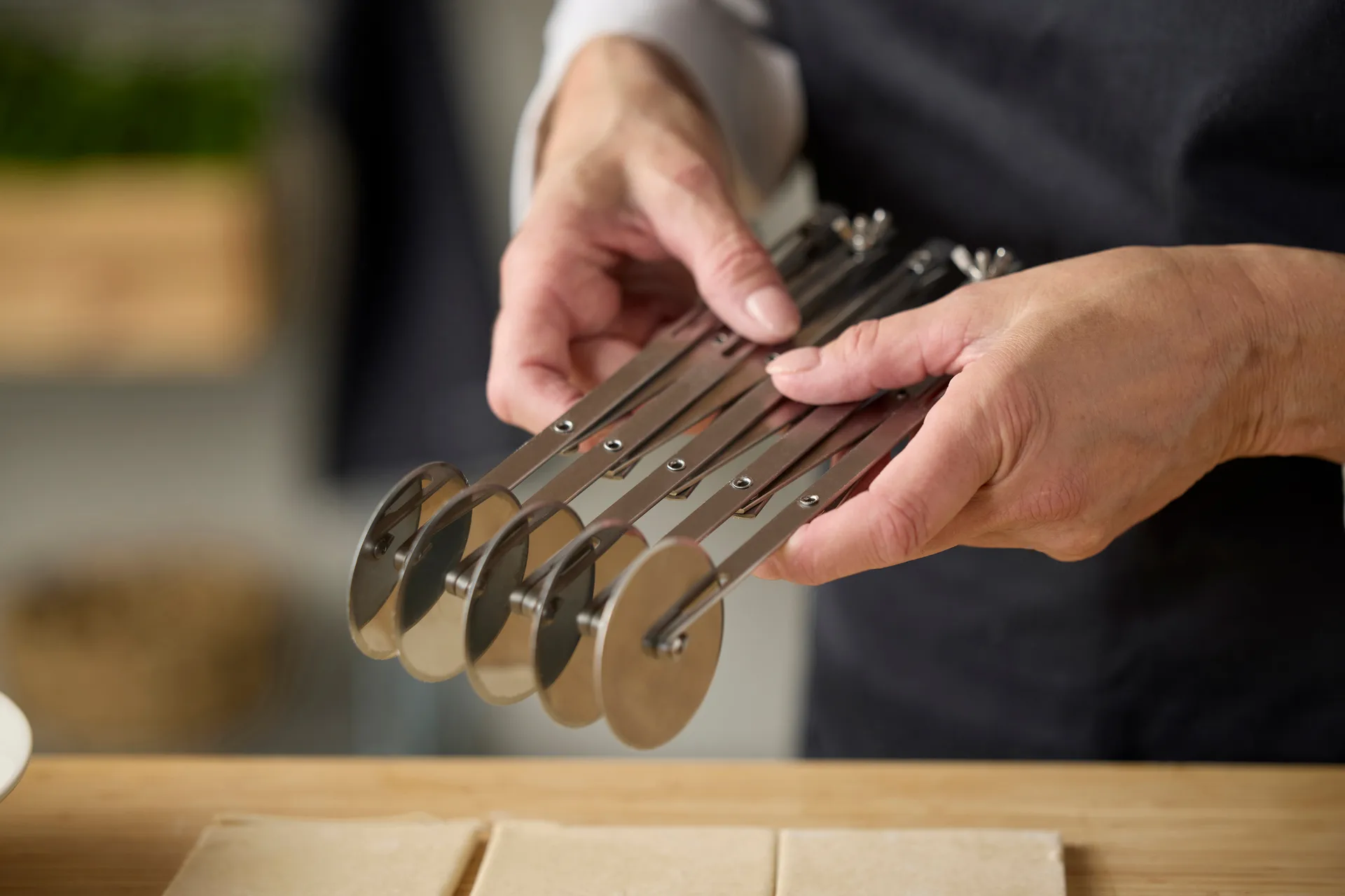 Blomsterbergs Teigrädchen mit 5 Rädern, Stahl Blomsterbergs
