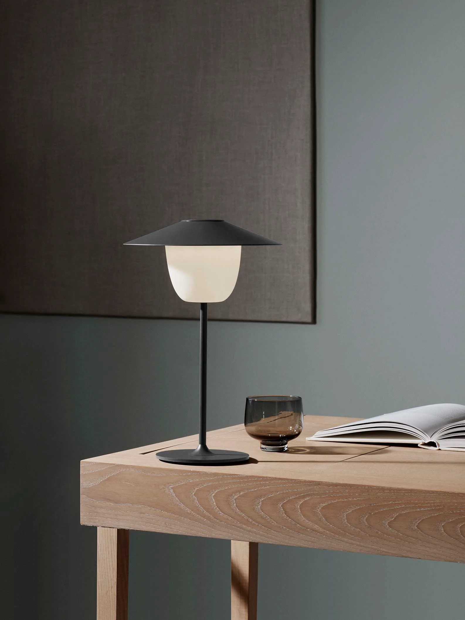 Ani Mobile LED-Leuchte 33cm, Warm gray (dunkelgrau) blomus