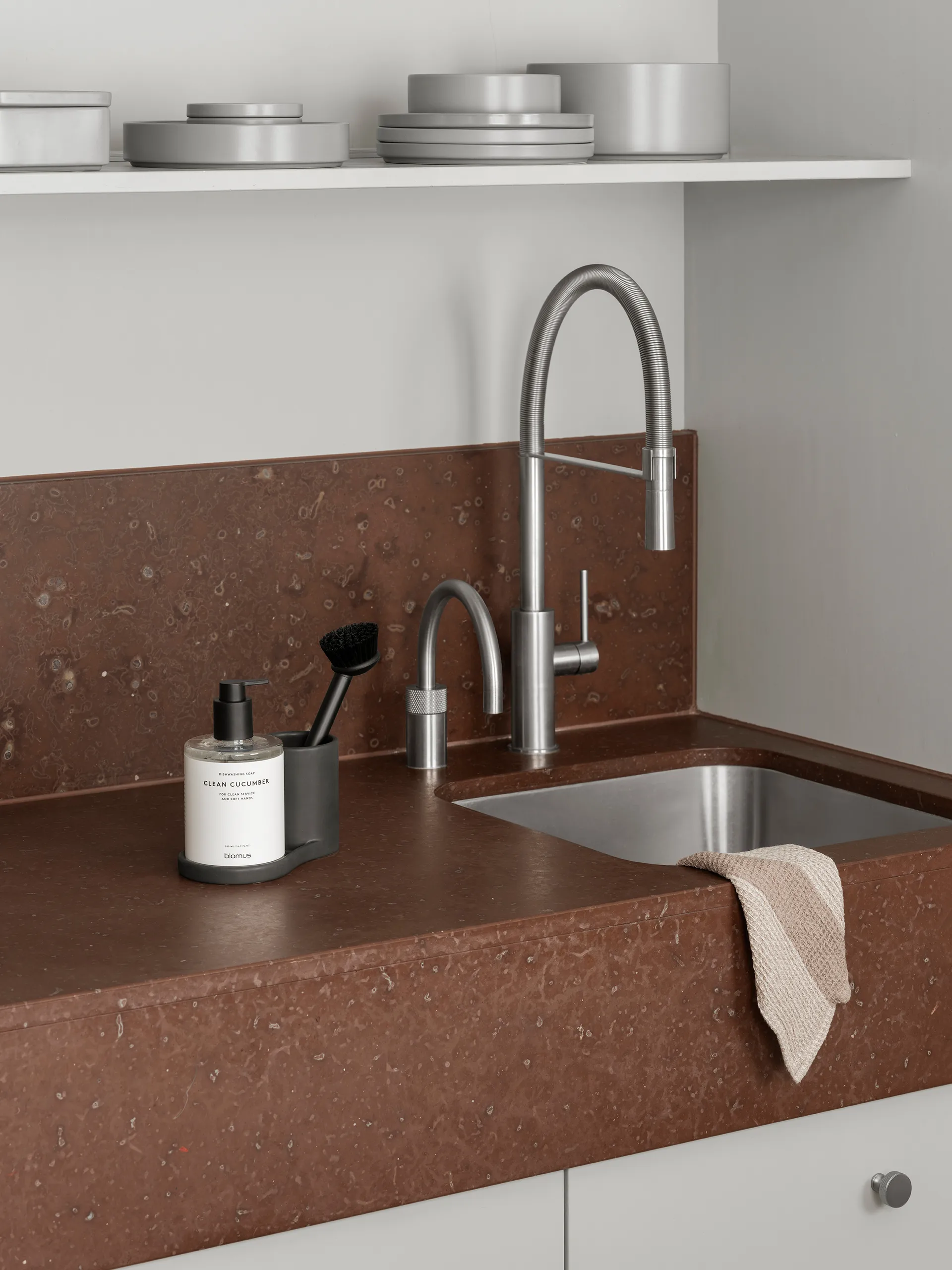 Piro Spülbürsten- und Seifenhalter, Schwarz blomus