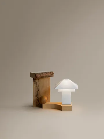 Sanaka Tischleuchte tragbar - White - blomus