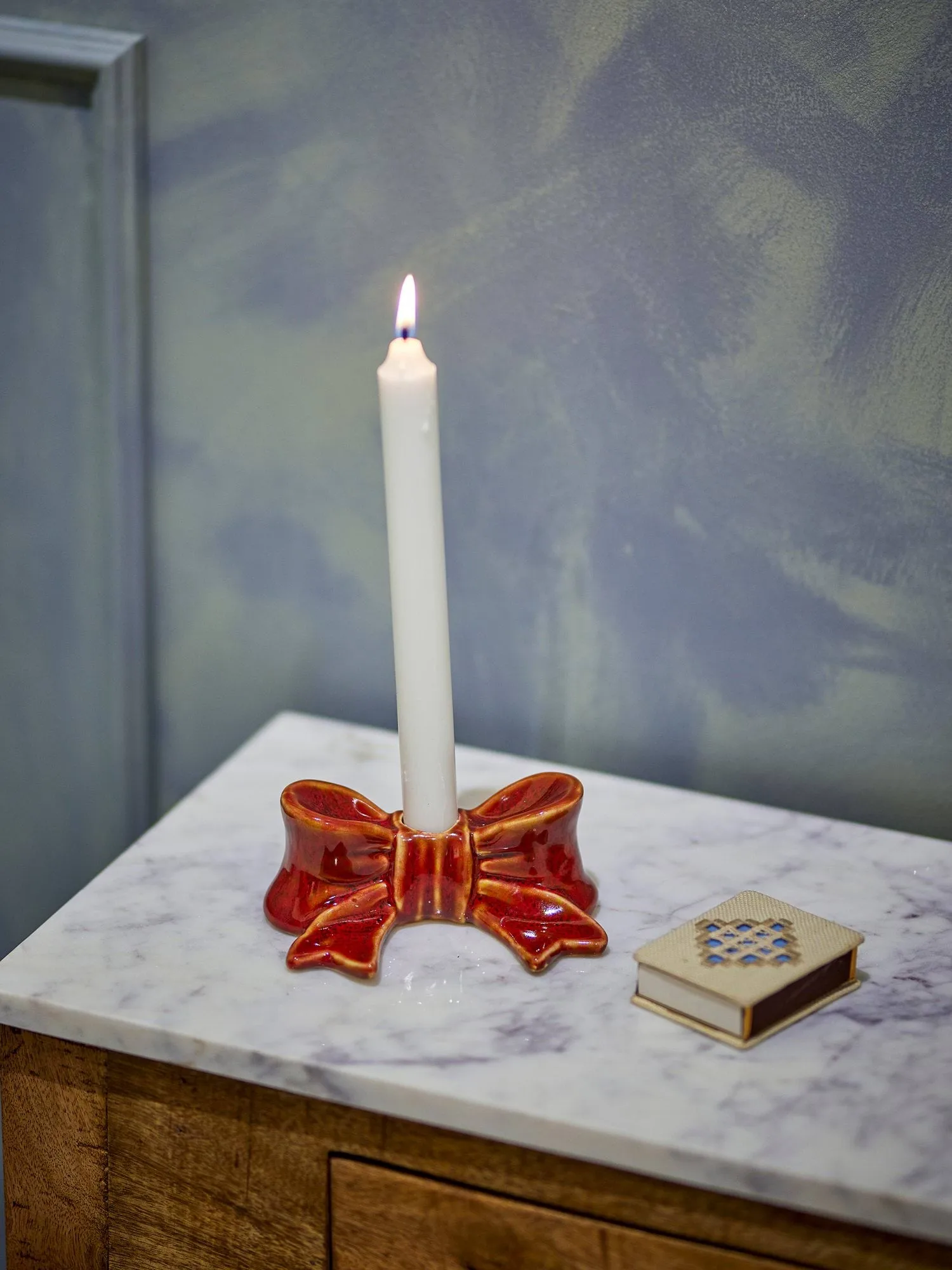 Bow Kerzenhalter, Rot, 11,5 cm Bloomingville