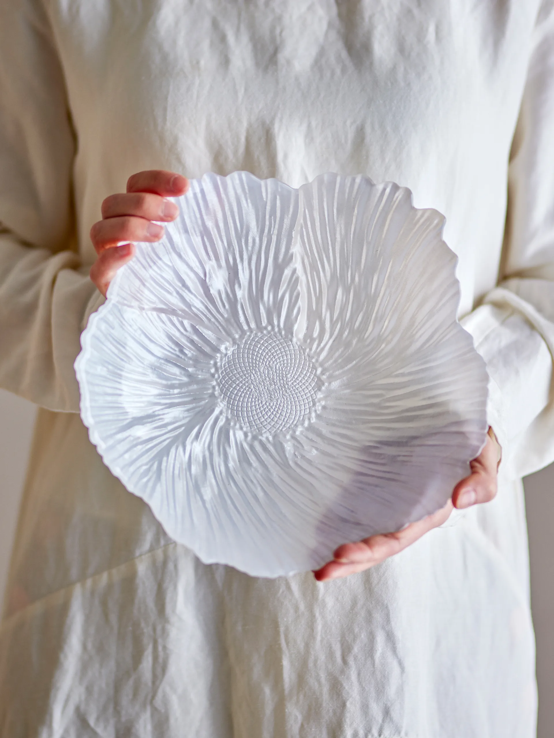 Iani Schale Glas Ø26 cm, Weiß Bloomingville