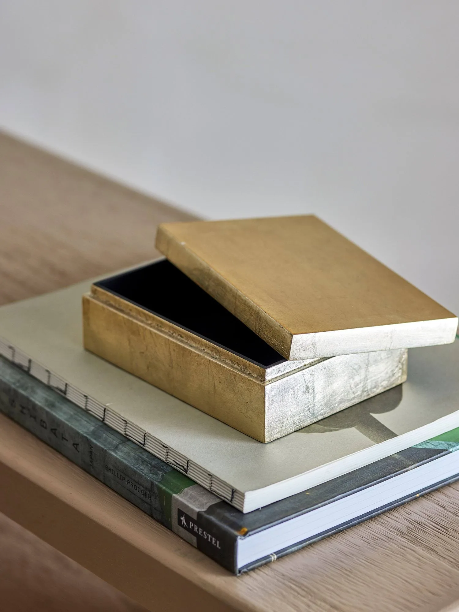 Nenon Schale mit Deckel, Gold, 15,5x11 cm Bloomingville