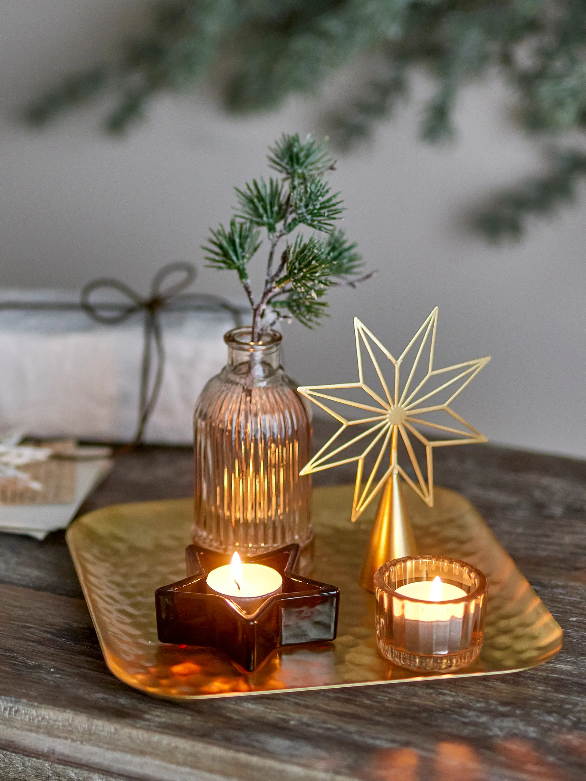 Sanga Tablett mit Dekorationsobjekt 6-teilig, Gold Bloomingville