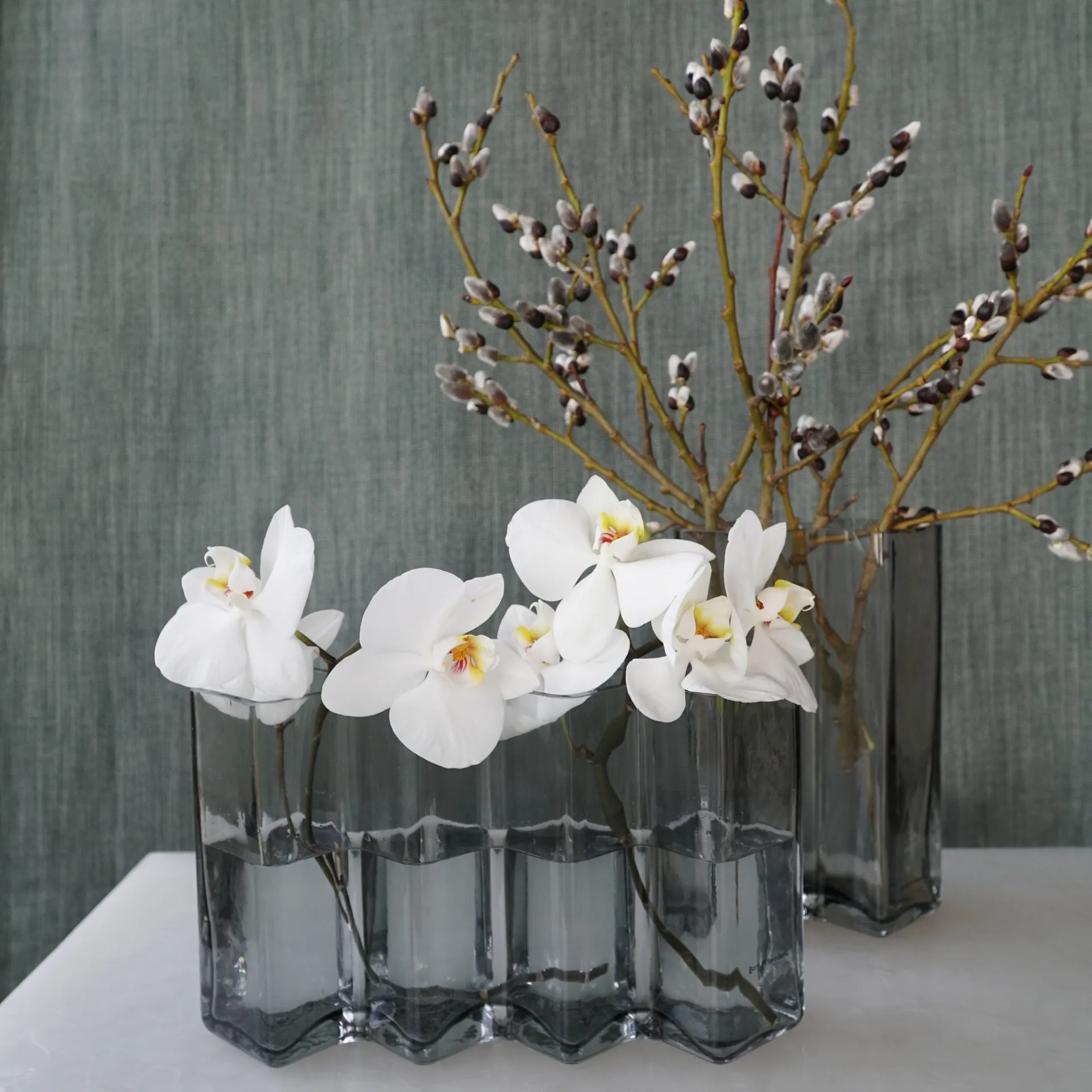 Row Vase zwei Kammern, Grau Born In Sweden