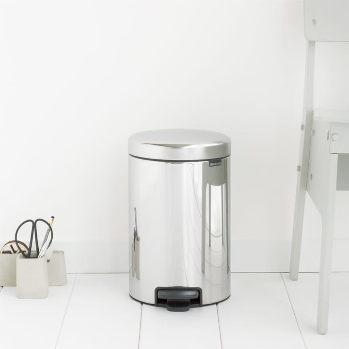 New Icon Treteimer 12 Liter, Brilliant steel Brabantia