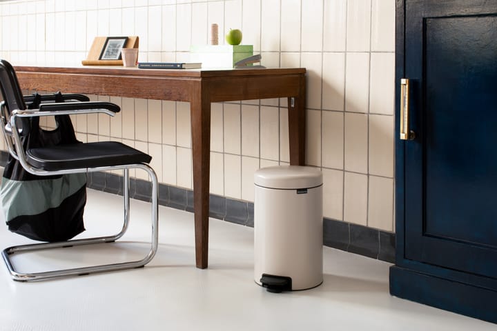 New Icon Treteimer 12 Liter, Soft beige Brabantia