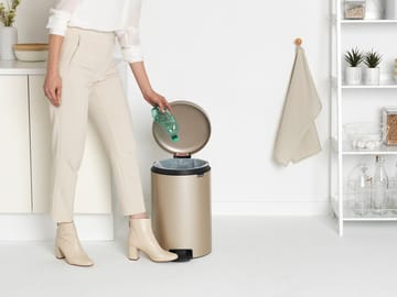 New Icon Treteimer 20 Liter - Metallic Gold - Brabantia