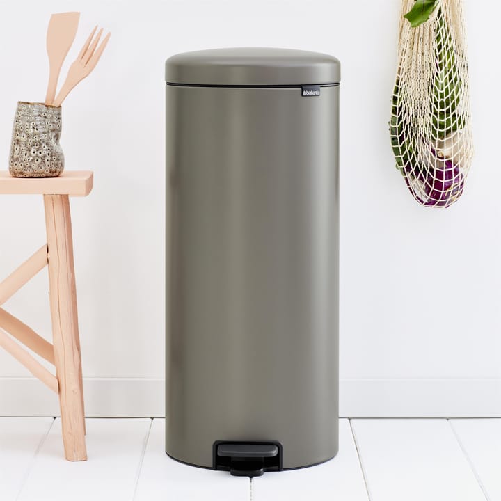 New Icon Treteimer 30 liter, Platinum Brabantia