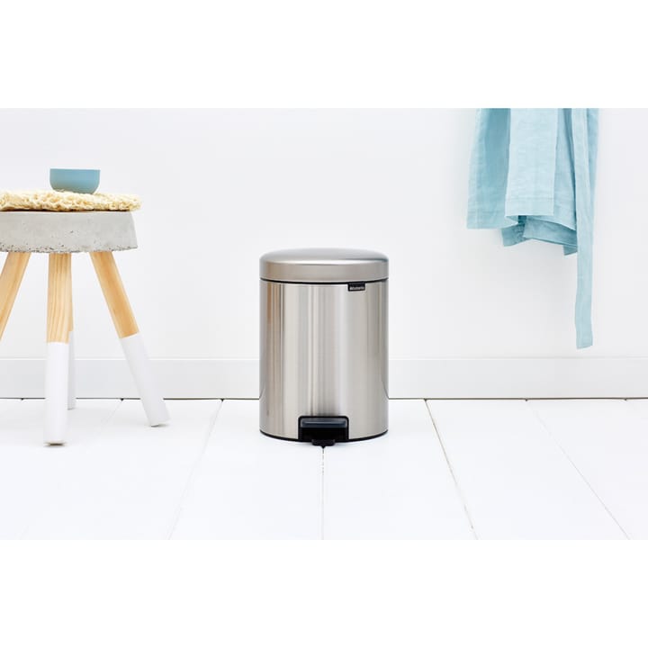 New Icon Treteimer 5 Liter, Matt steel fingerprint proof Brabantia