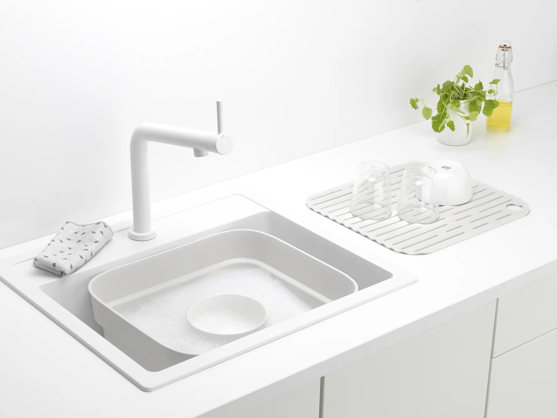 Sinkside Abtropfgestell mit Trockenablage 34 x 37cm, Hellgrau Brabantia