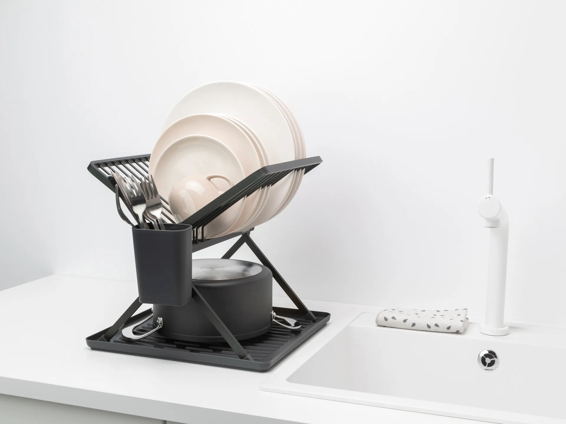 Sinkside zusammenklappbarer Geschirrkorb 37cm, Dunkelgrau Brabantia