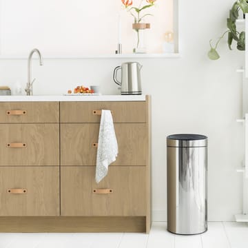 Touch Bin Abfalleimer 30 Liter - Edelstahl glänzend - Brabantia