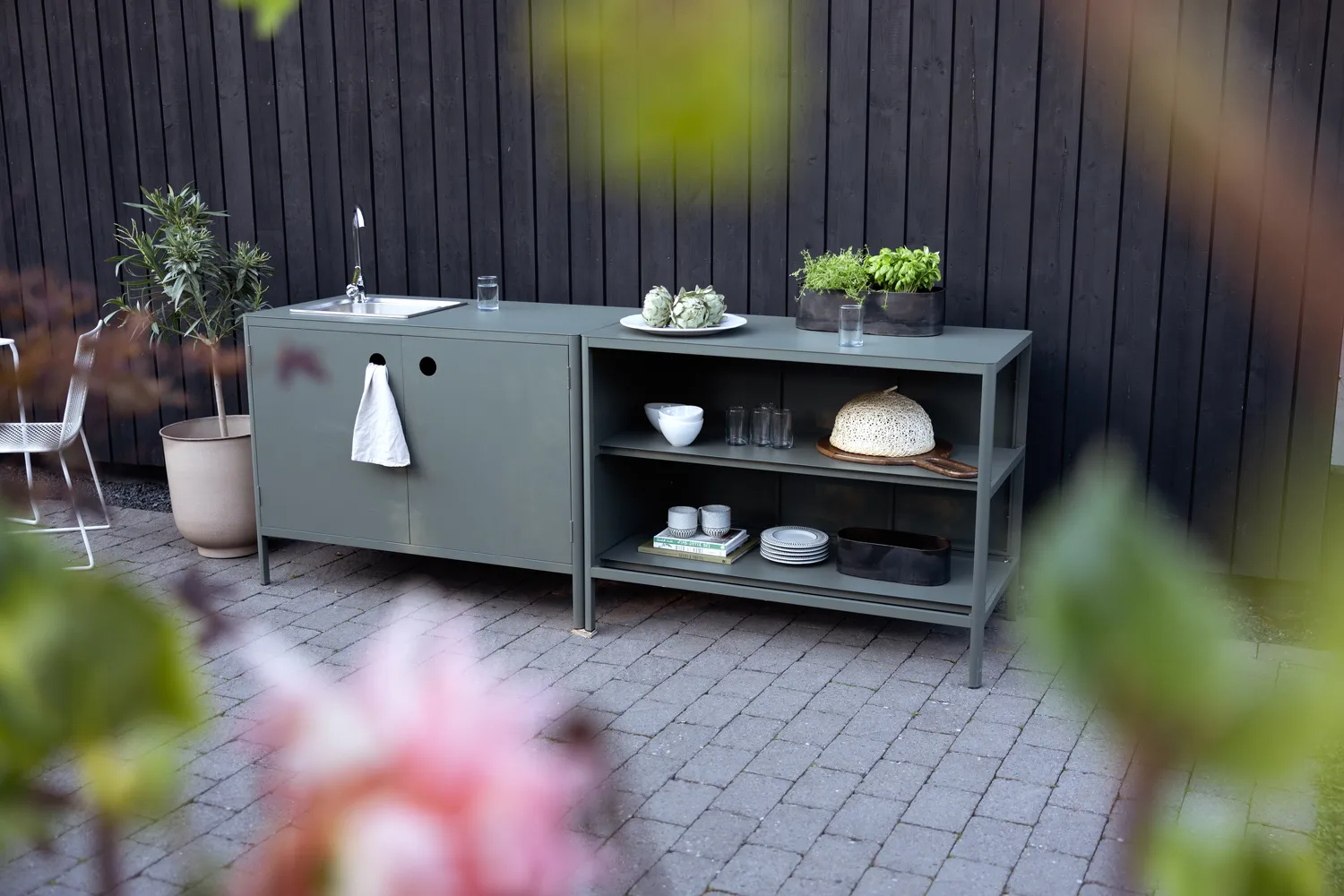 Kelia Outdoor-Küchen-Unterschrank mit Spüle, Nordic green, 121x90x64 Brafab