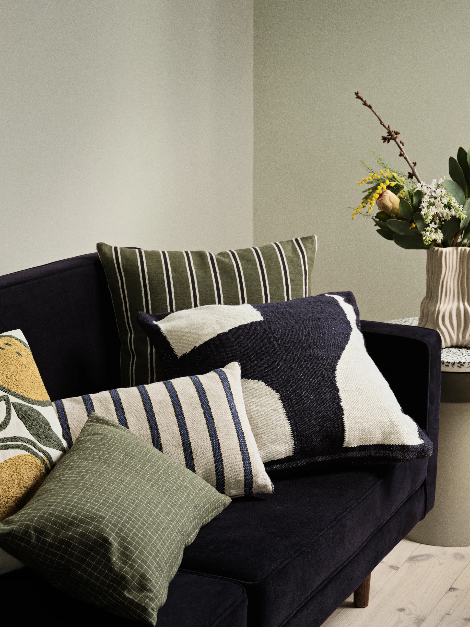 Dagmar Kissenbezug 30x50 cm, Off white-intense blue Broste Copenhagen