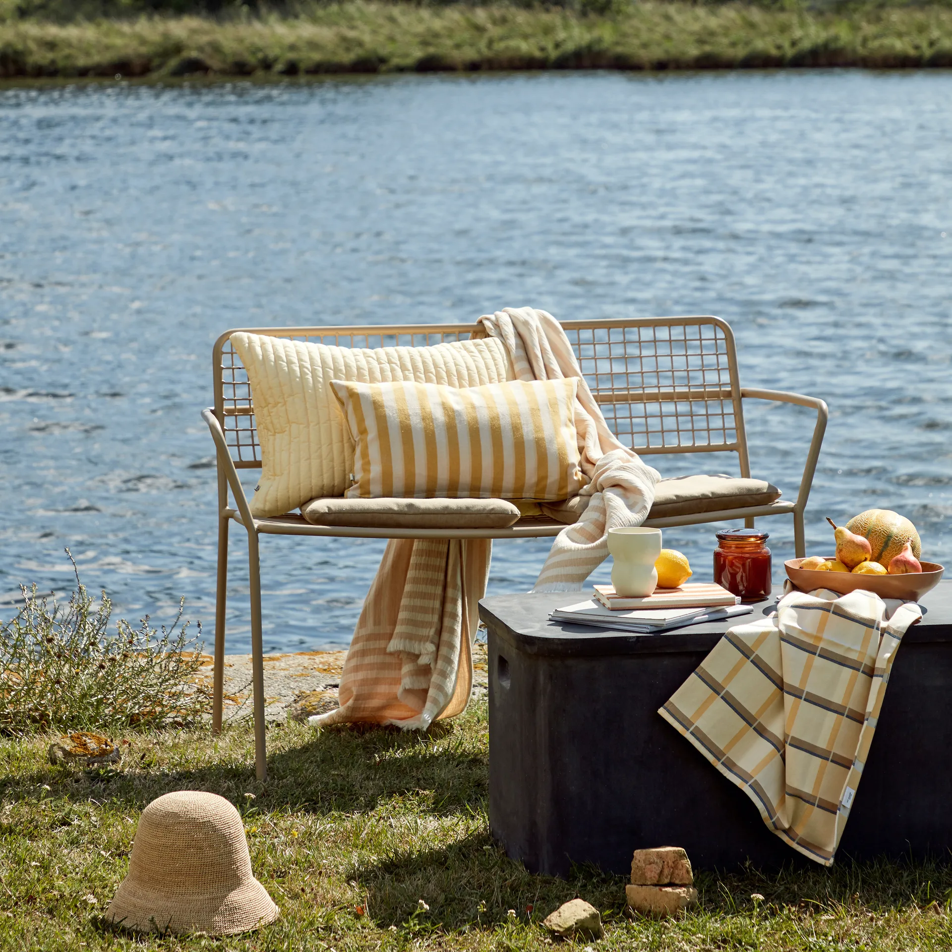 Frankie Baumwolldecke 130 x 180cm, Taos taupe beige Broste Copenhagen