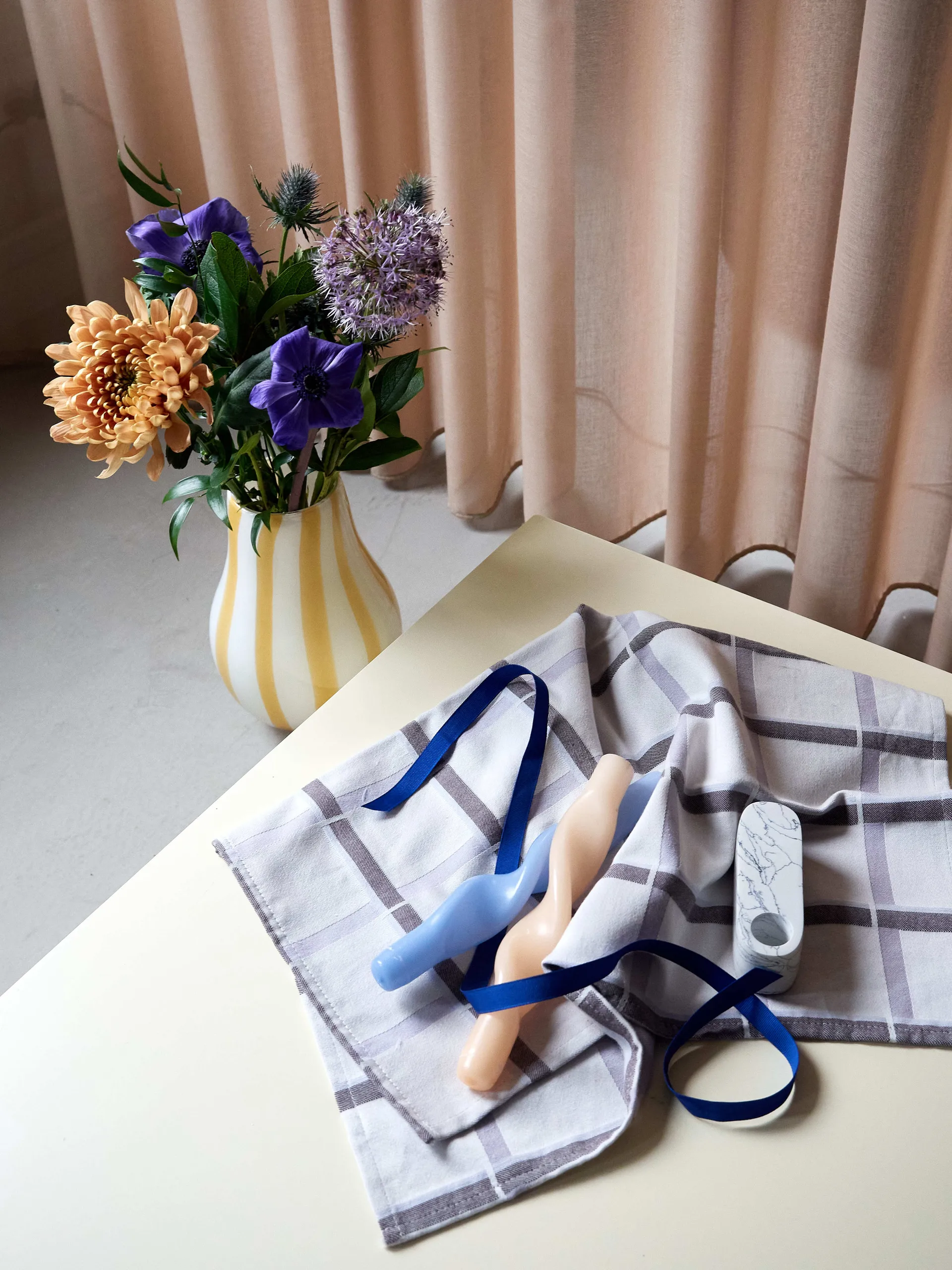 Twist twisted candles gedrehte Kerze 23cm 2er Pack, Walnuss Broste Copenhagen