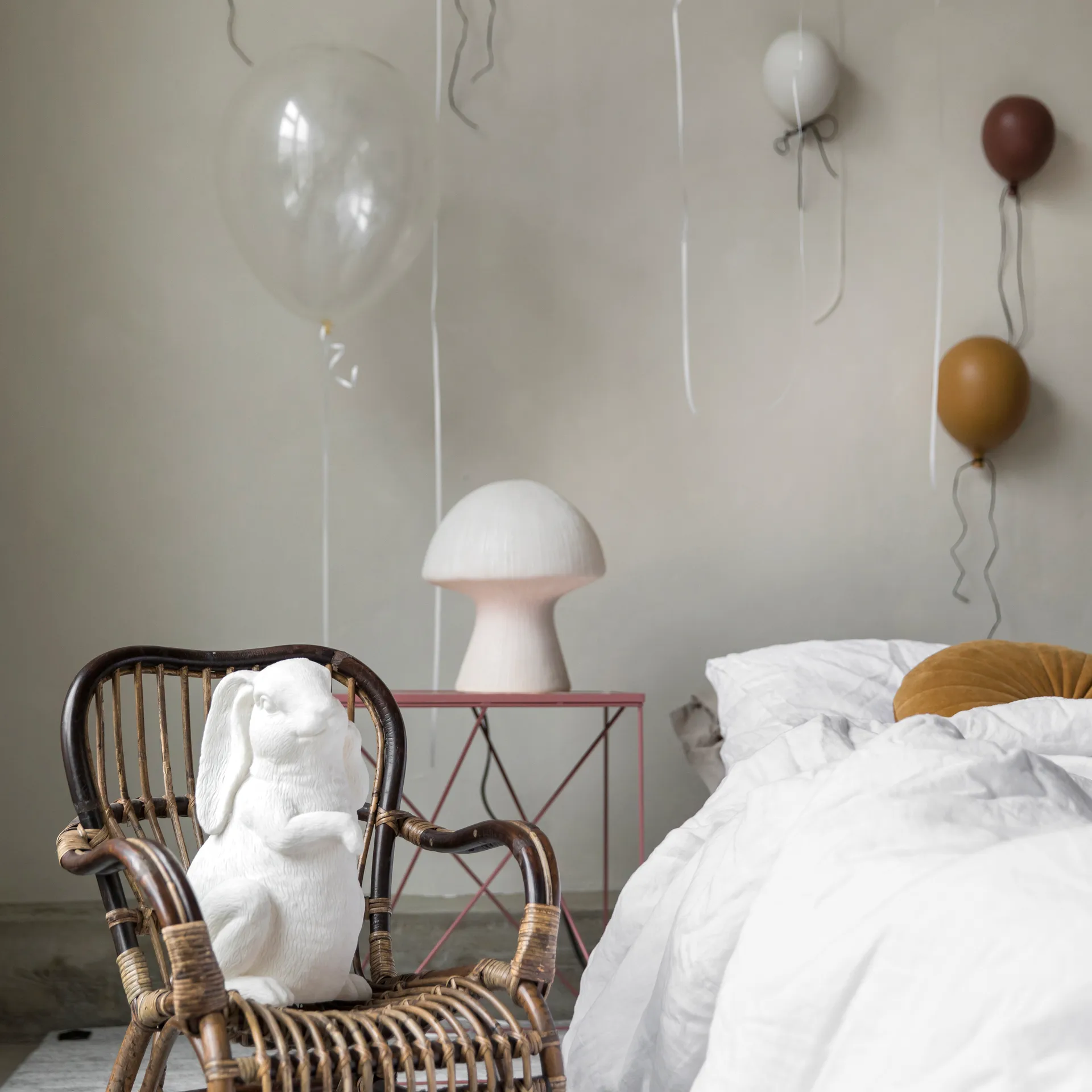 Byon Mushroom Tischleuchte, Weiß Byon