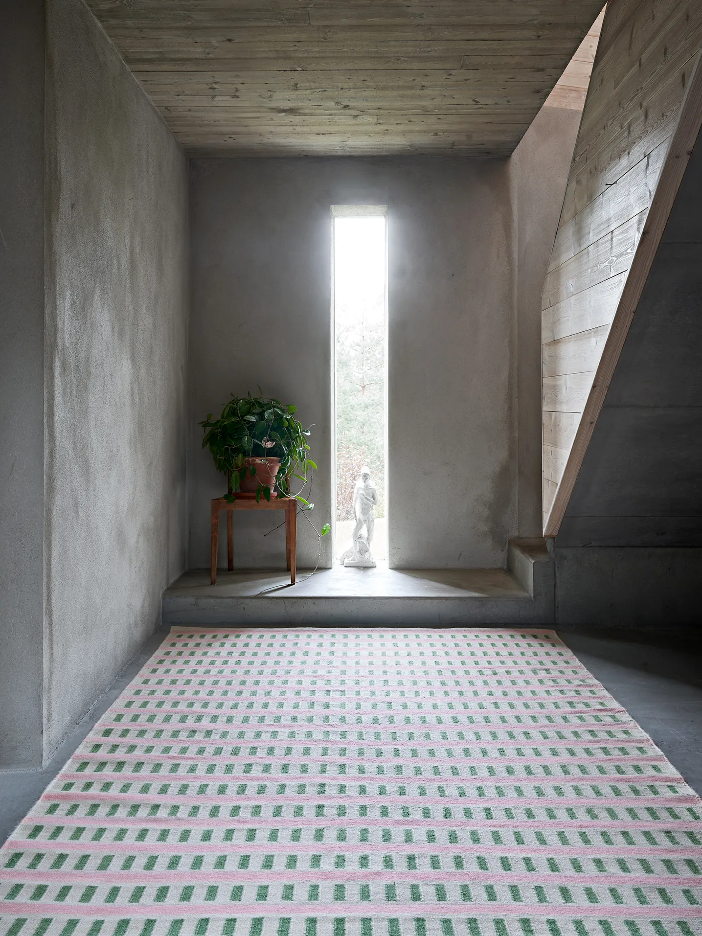 Ladakh Wollteppich, Offwhite-green-pink, 180x270cm Chhatwal & Jonsson