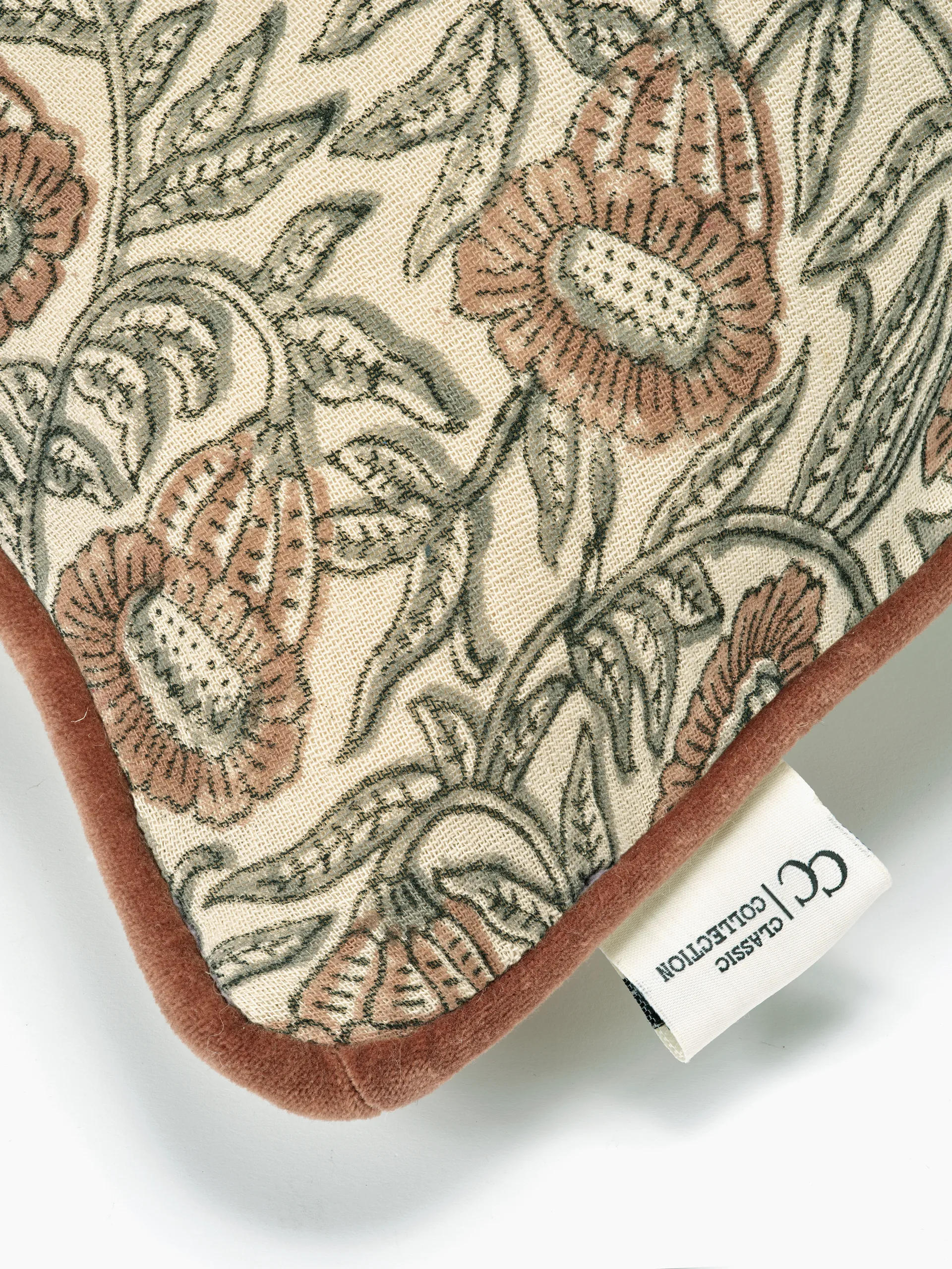 Bell Kissenbezug 50x50 cm, Mocha Classic Collection