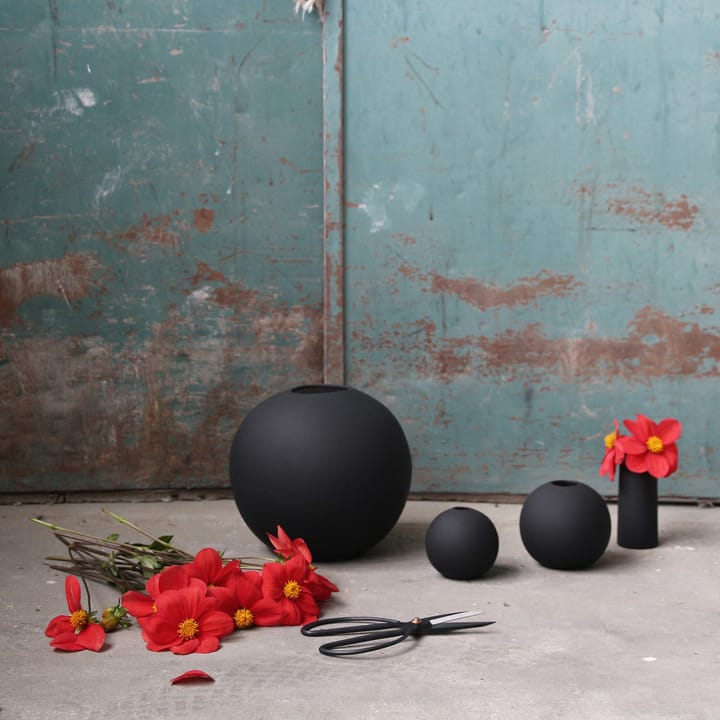 Ball Vase black, 10cm Cooee Design