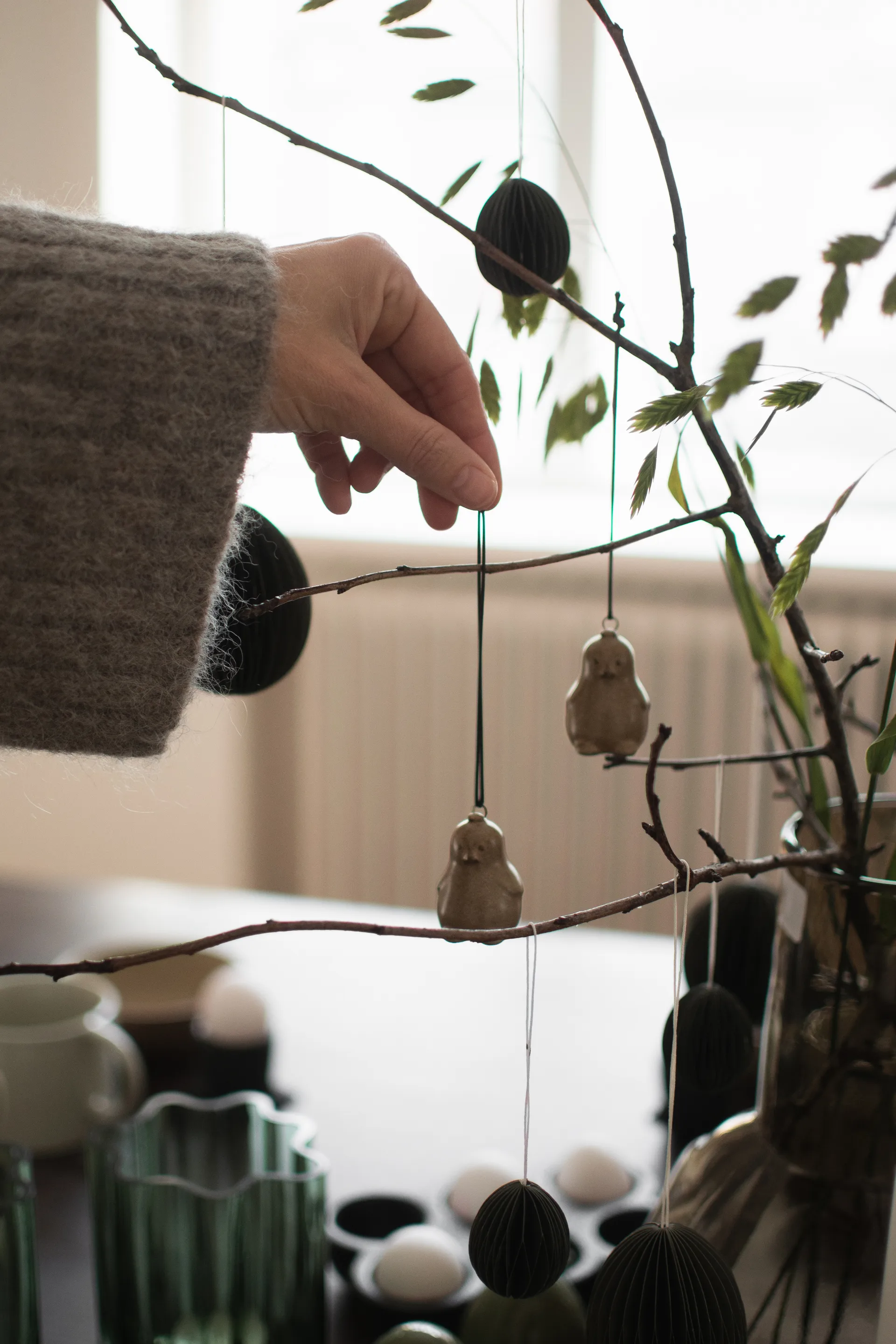 Hanging chubby chicken Dekorationsanhänger, Beige DBKD