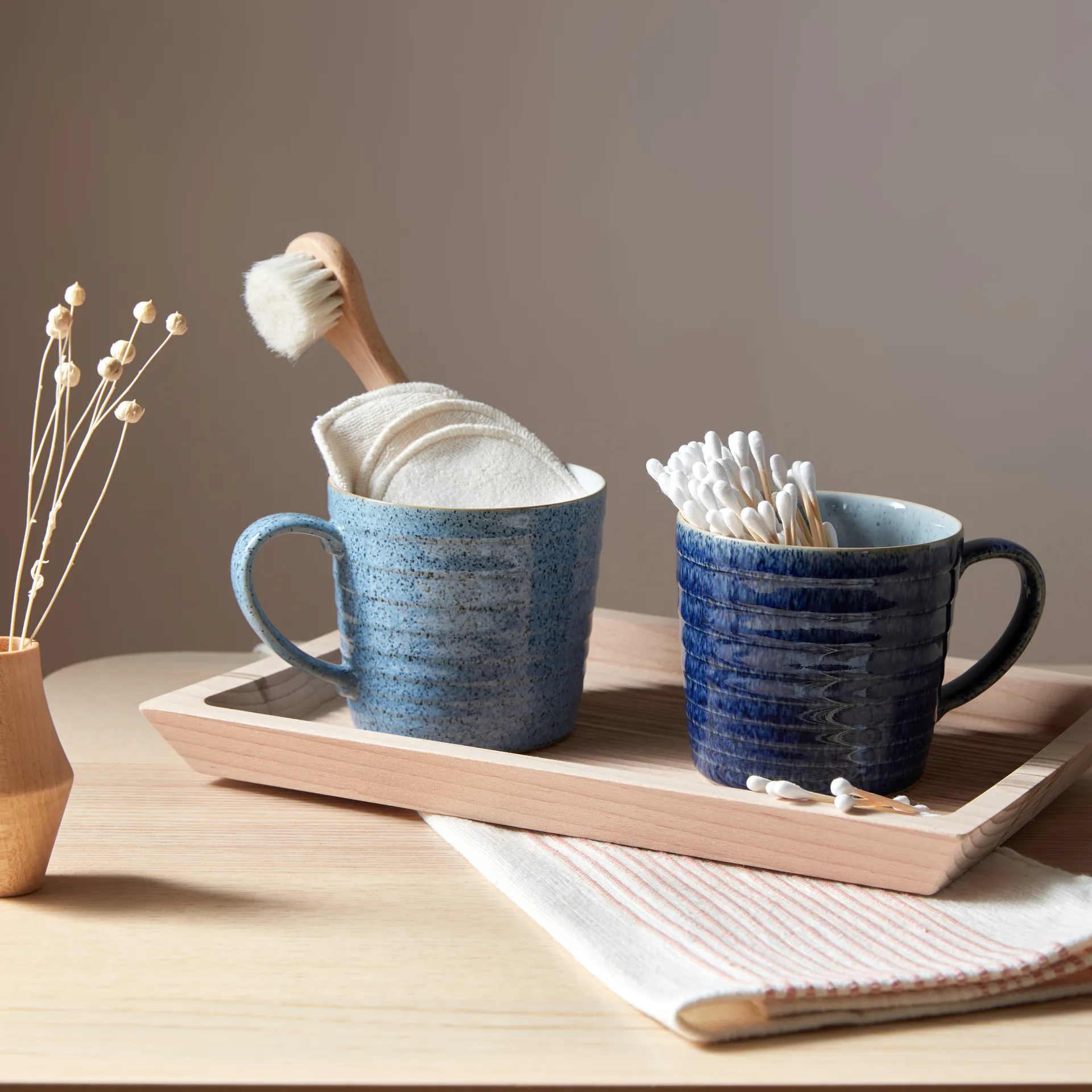 Studio Blue Tasse geriffelt 40cl, Cobalt-pebble Denby