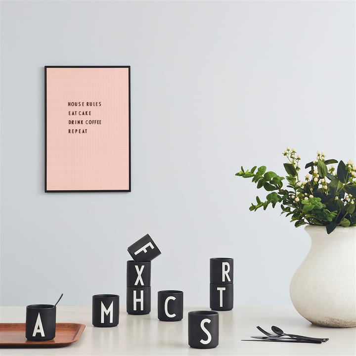 Design Letters Becher schwarz, M Design Letters