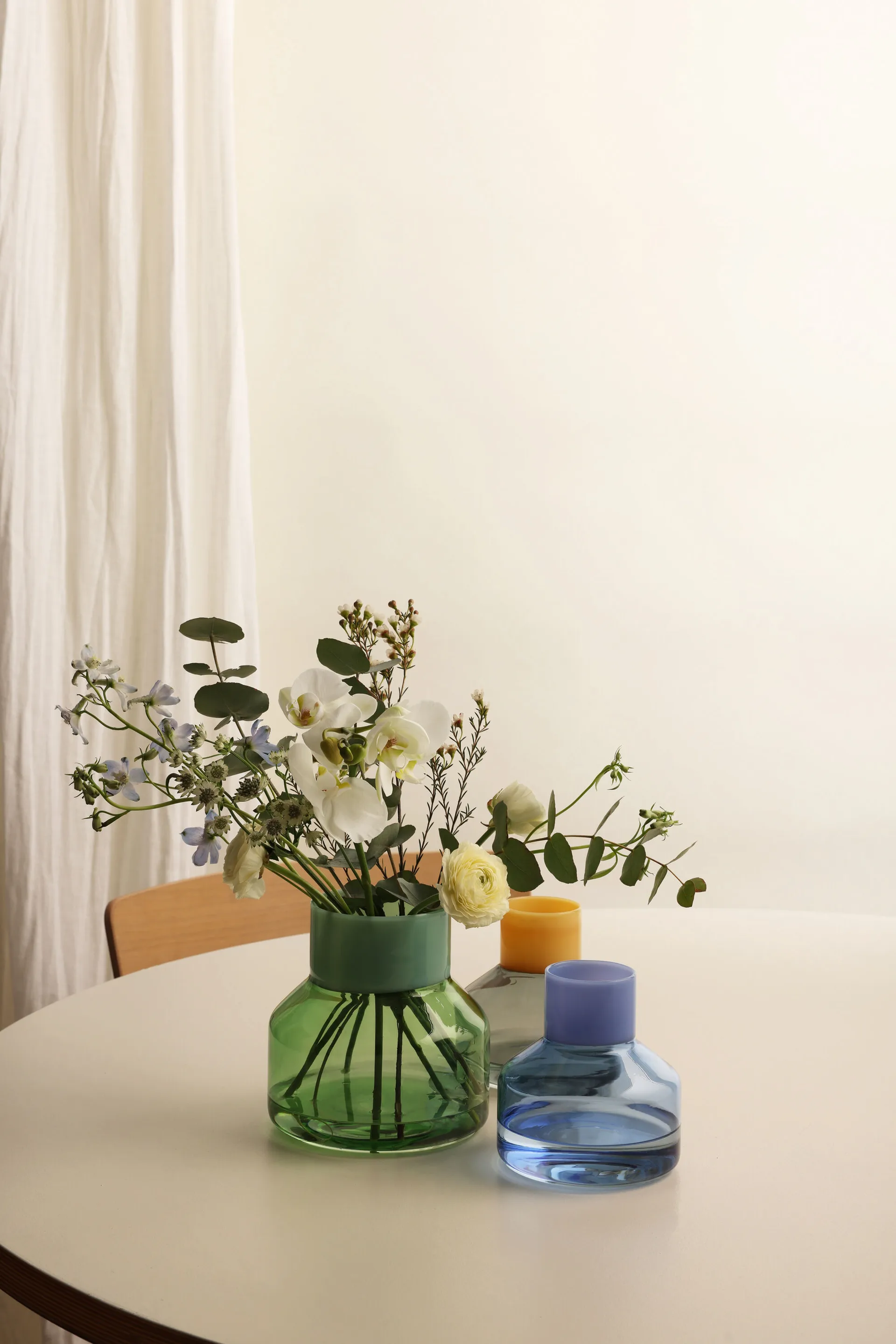 Generous Vase medium Ø13cm, Milky blue-blue Design Letters