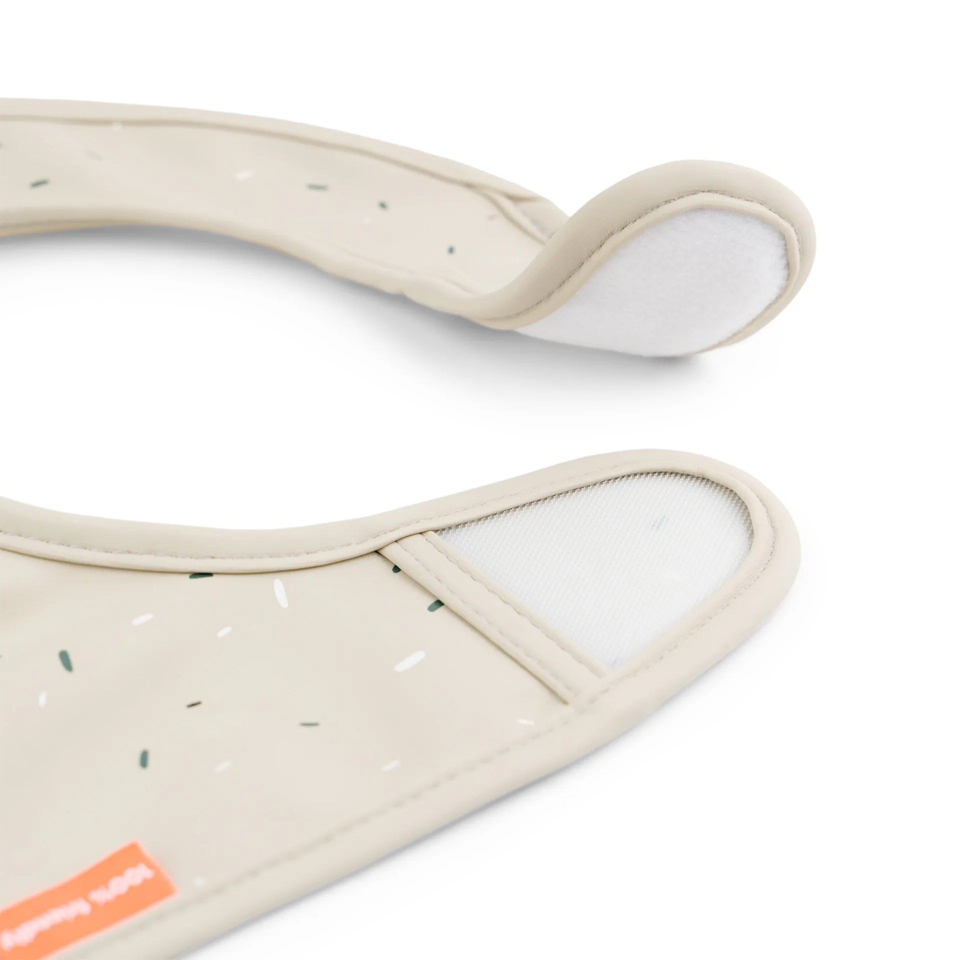 Lalee Lätzchen mit Klettverschluss 2er-Pack, Sand Done by deer