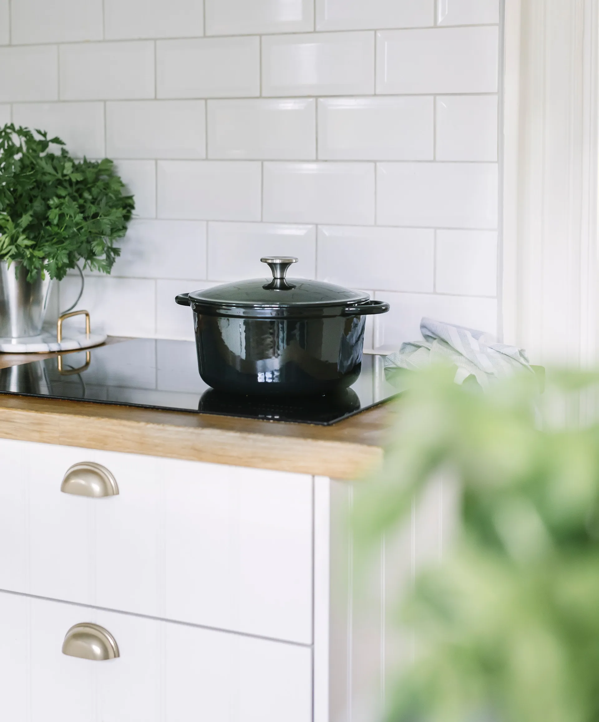 Gretl Gusseisentopf Emaille 4 L, Schwarz Dorre