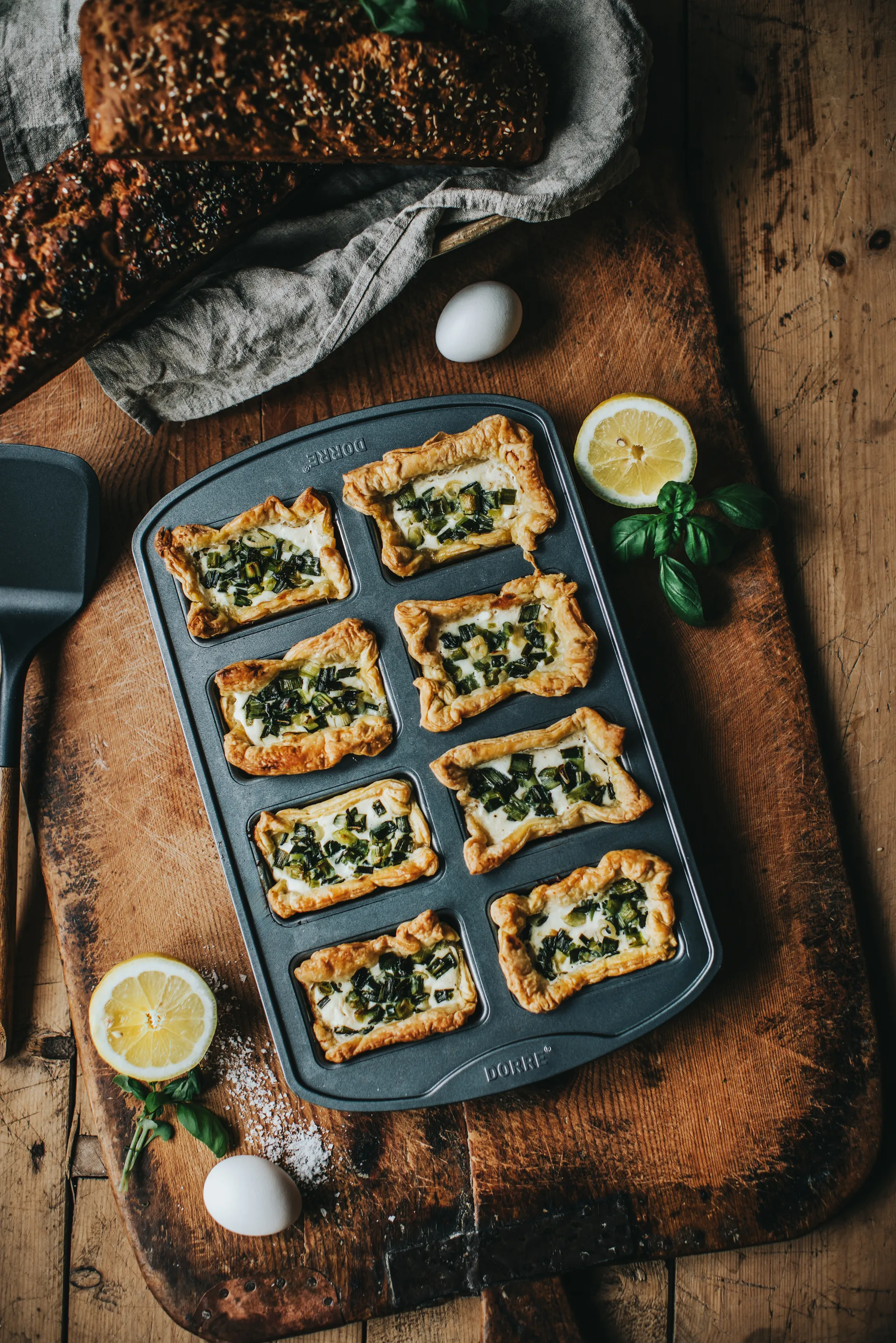 Karabo Mini-Kastenform 8 Formen, 39,4 × 25,4 × 4 cm Dorre