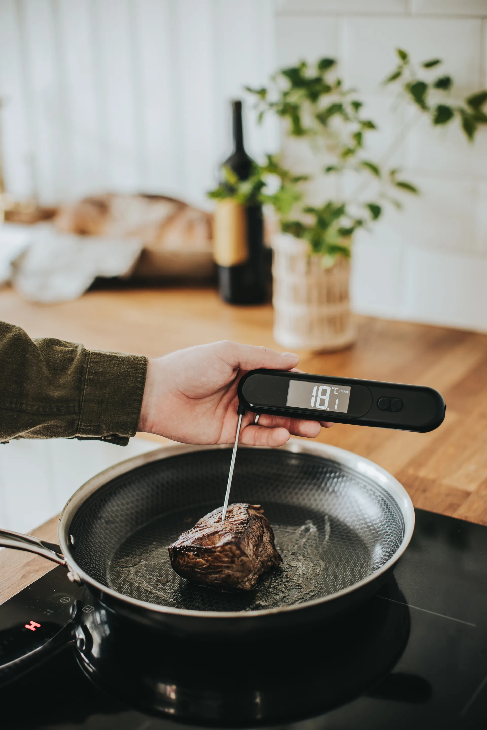 Trina Thermometer 2-in-1 Sonde und Thermometer, Schwarz Dorre